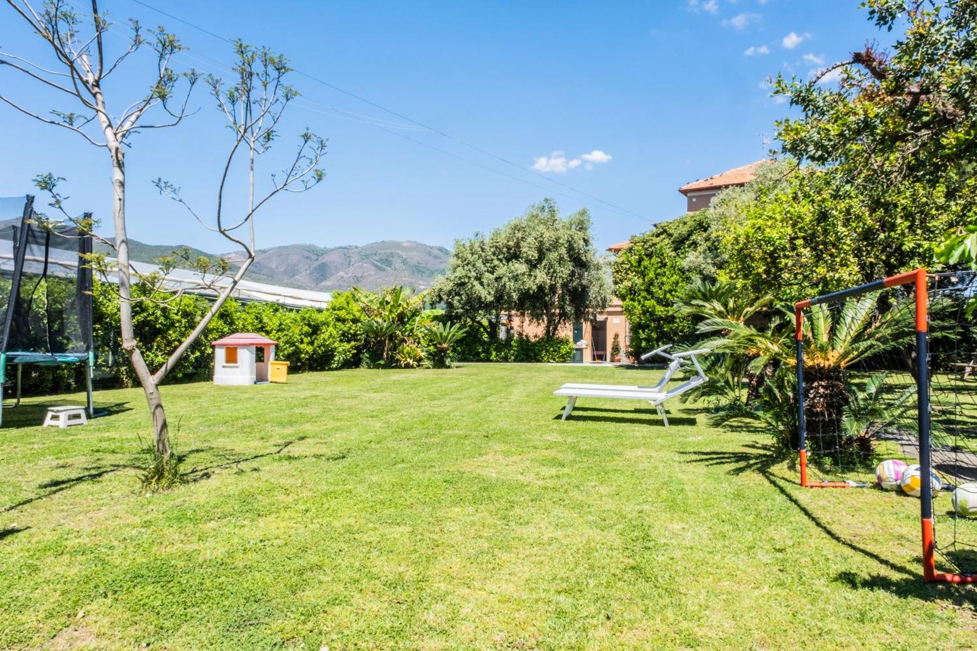 Agriturismo Giorgi Appartamenti In Riviera Ligure Албенга Екстериор снимка