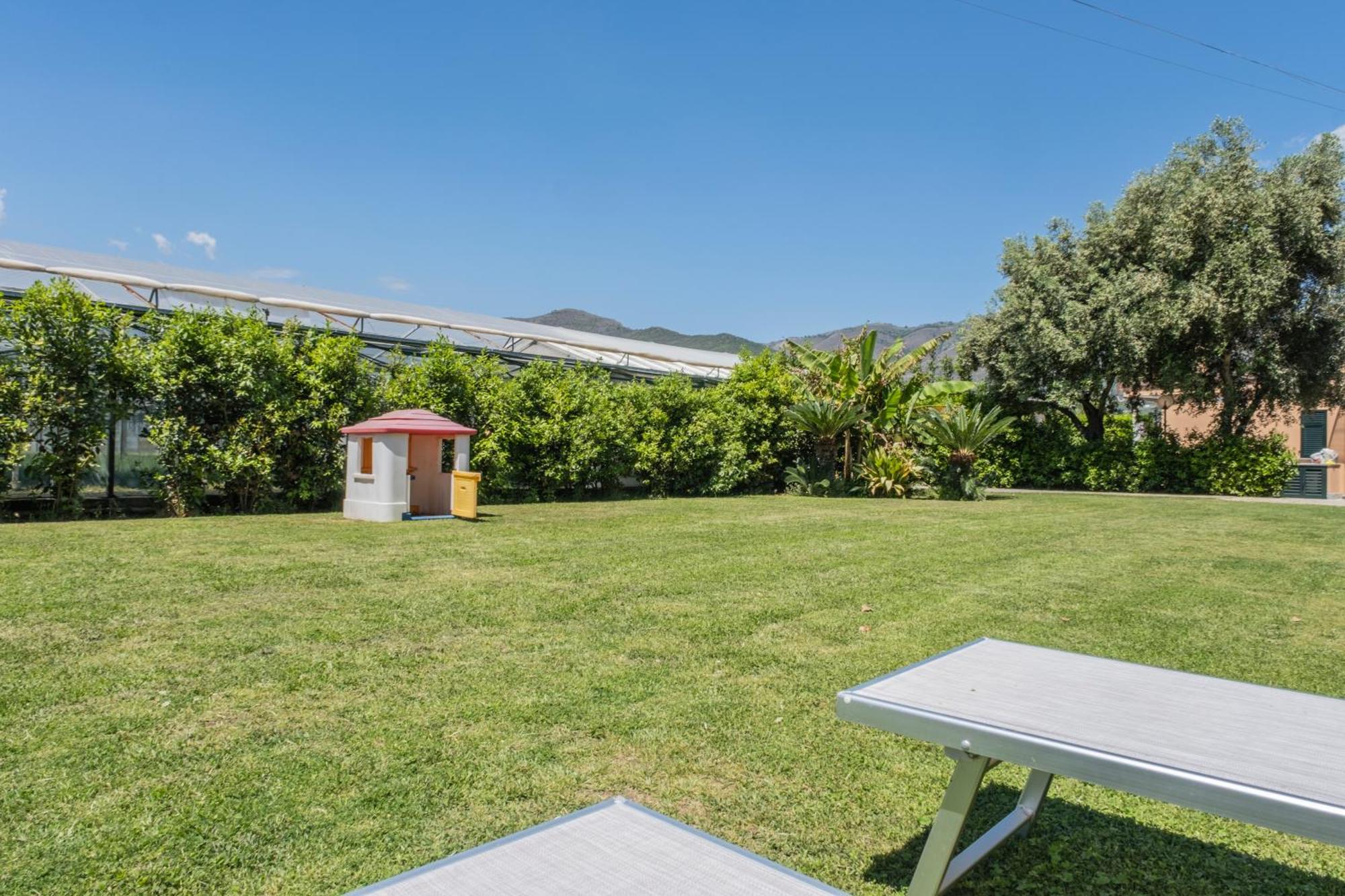 Agriturismo Giorgi Appartamenti In Riviera Ligure Албенга Екстериор снимка