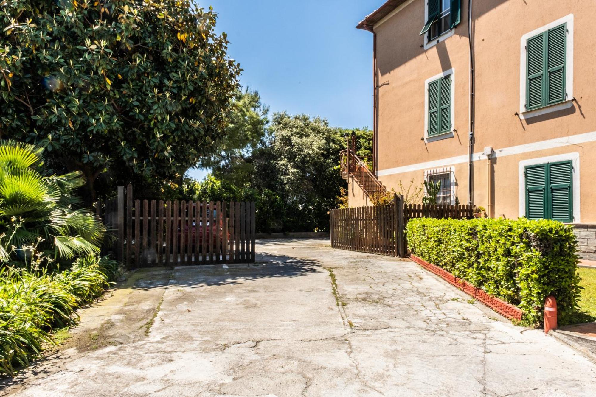 Agriturismo Giorgi Appartamenti In Riviera Ligure Албенга Екстериор снимка