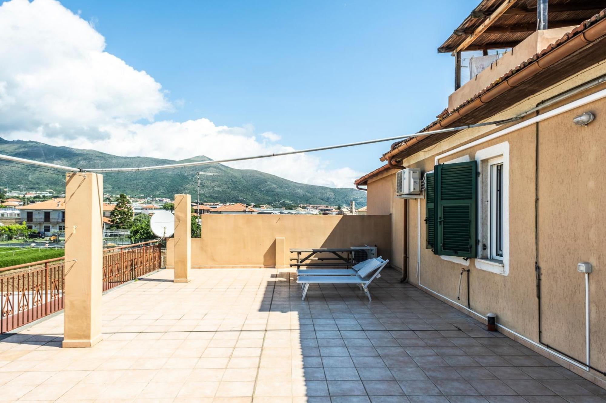 Agriturismo Giorgi Appartamenti In Riviera Ligure Албенга Екстериор снимка