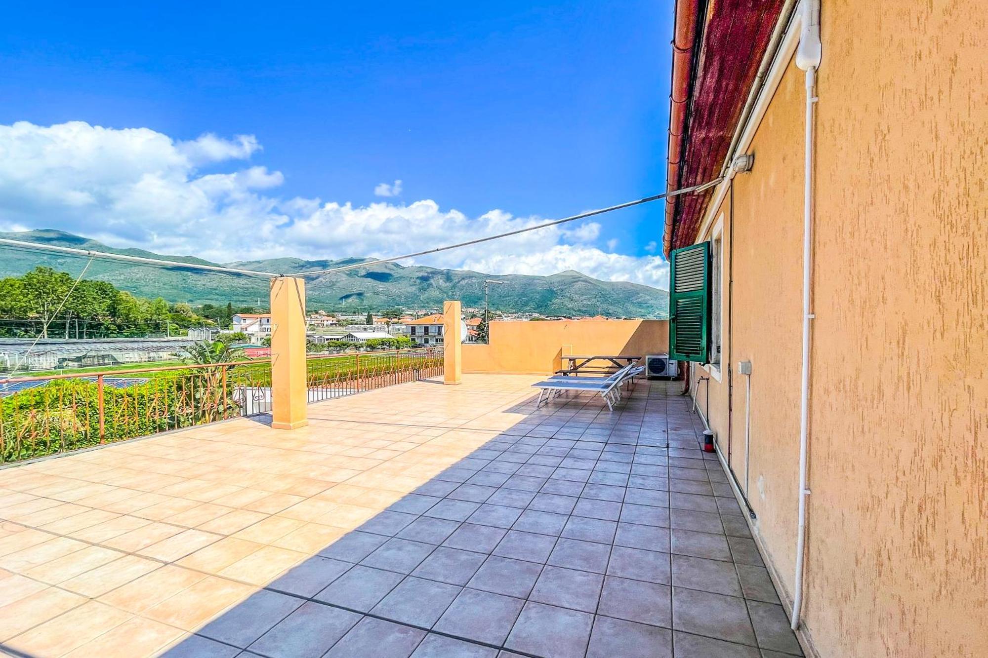 Agriturismo Giorgi Appartamenti In Riviera Ligure Албенга Екстериор снимка